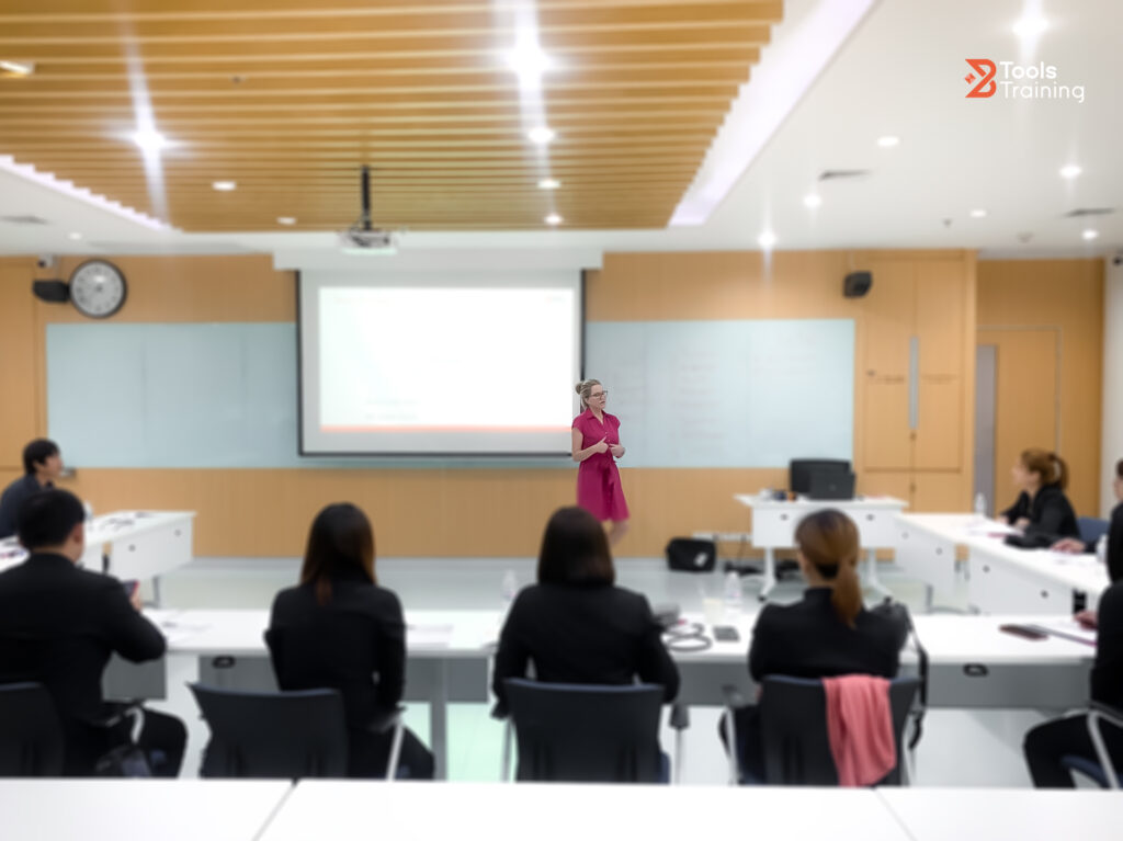 บรรยากาศการฝึกอบรม English for Luxury Retail เน้นการเล่าเรื่องแบรนด์และการบริการเหนือระดับ